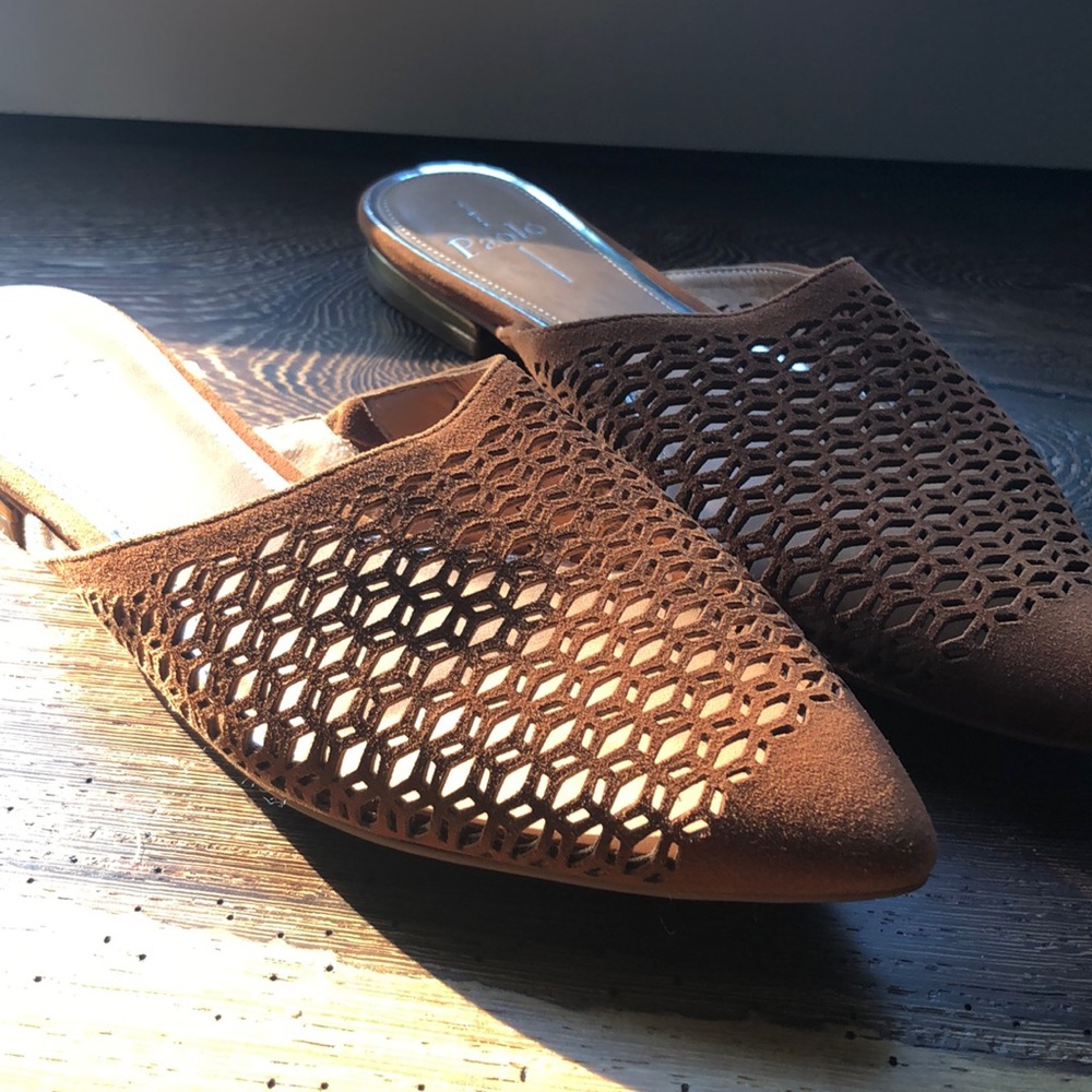 NWOT Paolo Laser Cut Suede Mules